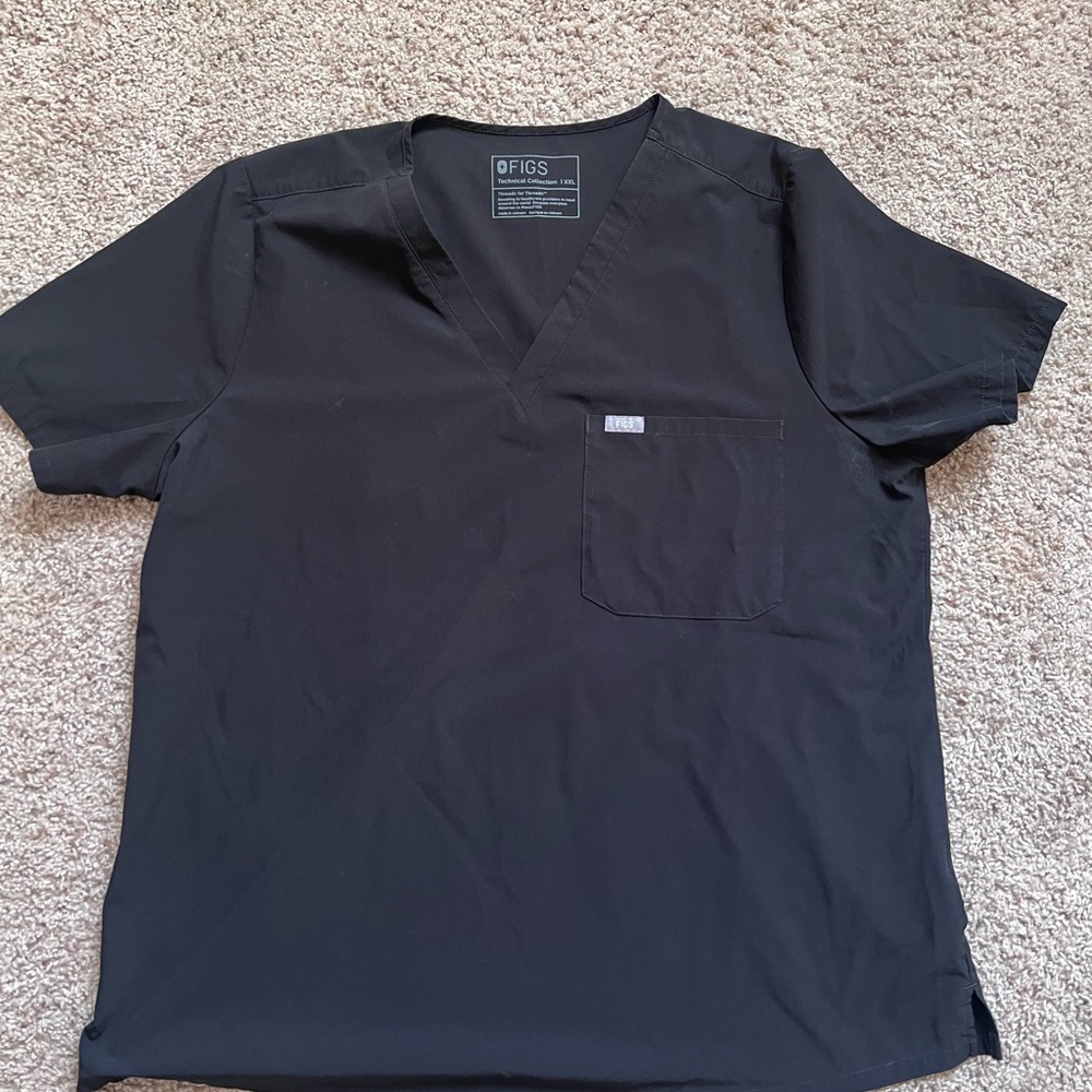 FIGS women’s Black Scrub Top
